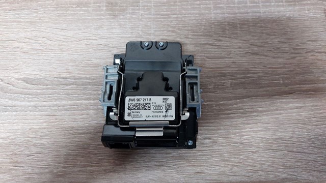 Камера системи забезпечення видимості 8W6907217B VAG