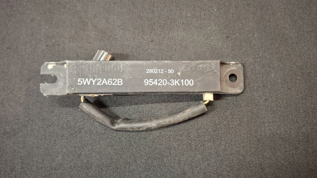 Антена автомобильна 954203K100 HYUNDAI