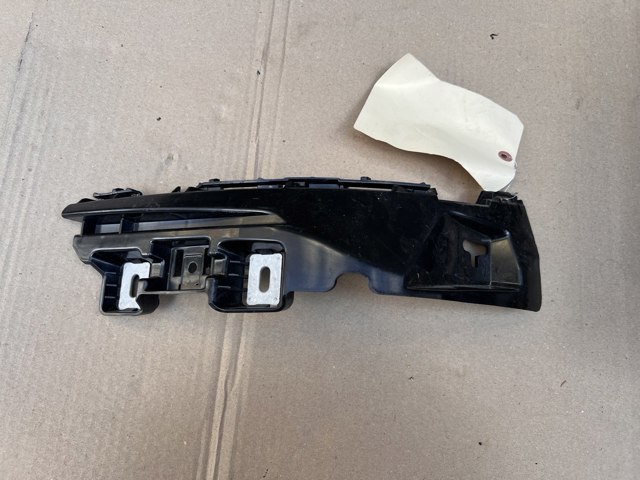 Кронштейн бампера заднього, правий A2058852265 MERCEDES