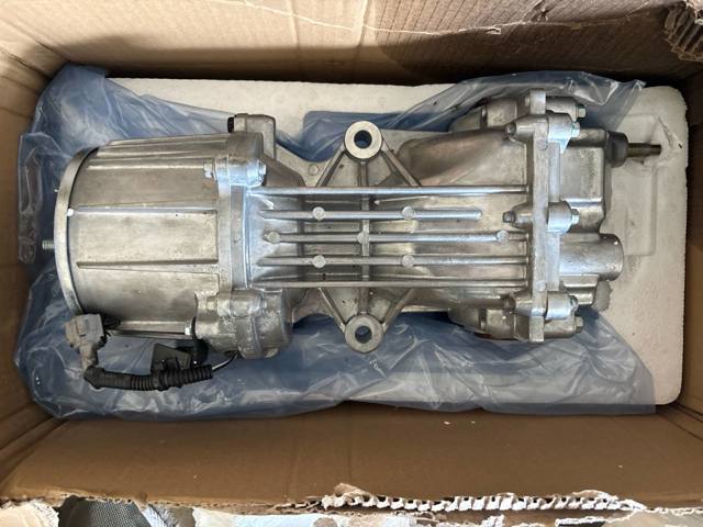 Редуктор заднього моста (головна передача) 383004BF0A NISSAN