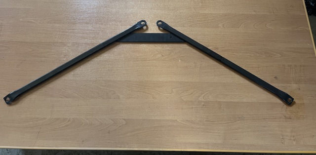 Розпірки стійок передніх 7311557 BMW