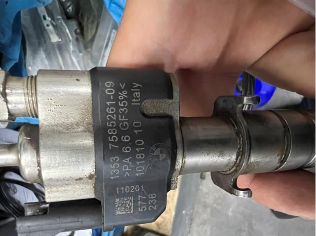 Форсунки електромагнітні 13537585261 BMW