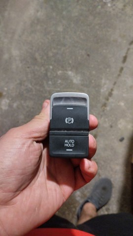 Кнопка електромеханічного гальма стоянки 5G0927225D VAG