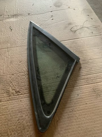 Стукло багажника, праве 8K5845300G VAG