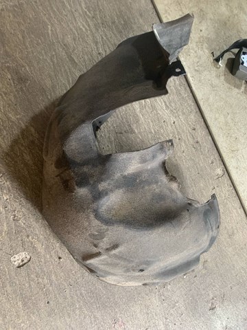 Підкрилок задній правий 8R0810172B VAG