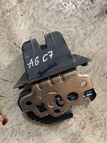 Замок, ручка і привід (багажника) 8R0827505 VAG