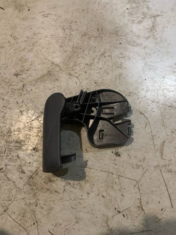 Кронштейн ручки відкривання капота 8R1823633 VAG