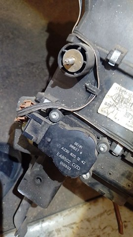 Двигун заслінки рециркуляції повітря A2308201242 MERCEDES