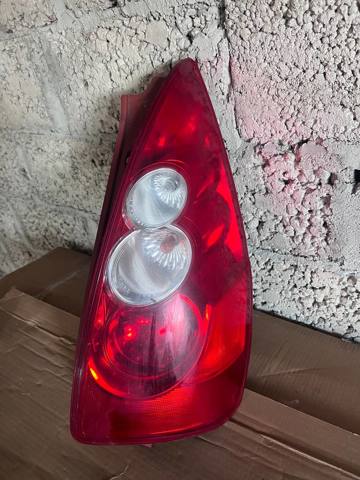 Задні ліхтарі C23551150 MAZDA