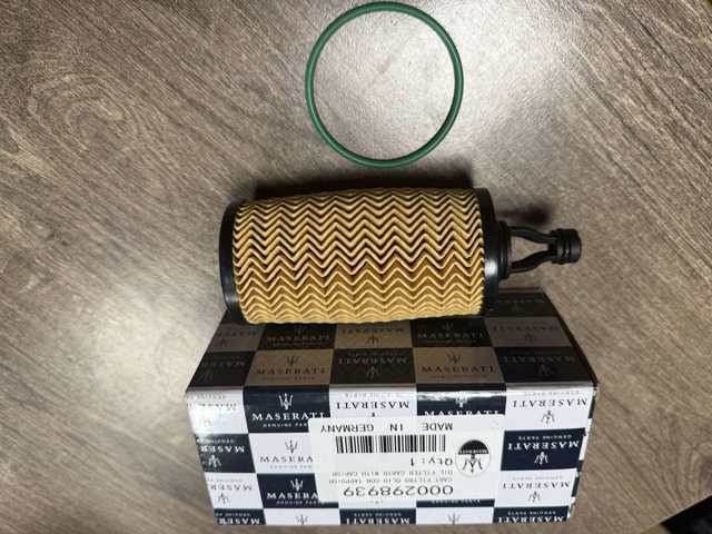 Фільтр масла 000298939 MASERATI