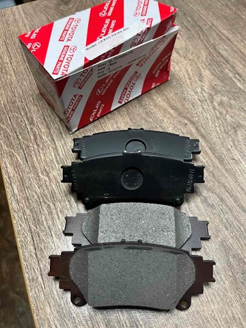 Задні гальмівні колодки 044660E010 TOYOTA