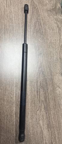 Стійка капота 106263400A TESLA