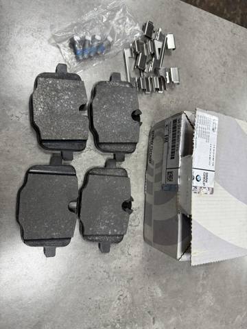 Задні дискові колодки 34216867175 BMW