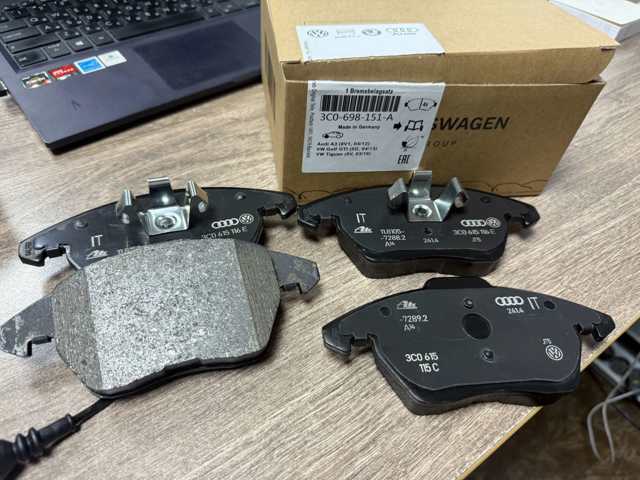 Гальмівні колодки 3C0698151A VAG