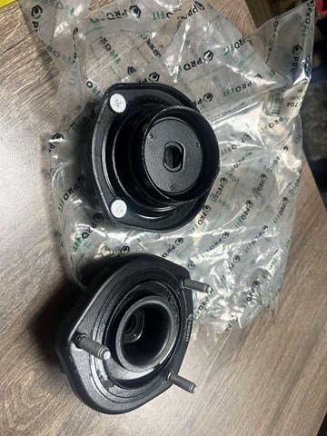 Опора амортизатора заднього, правого 4875006050 TOYOTA