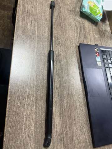 Амортизатор капота 4L0823359 VAG