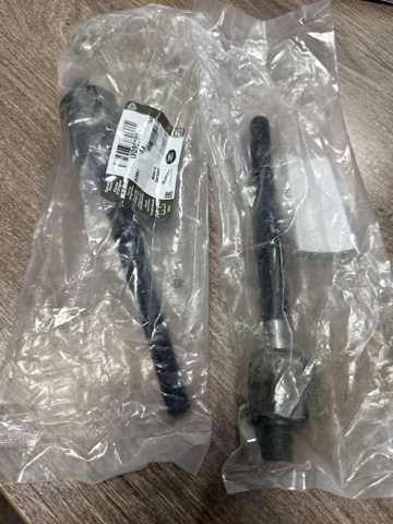 Тяга рульова поперечна LR090900 LAND ROVER