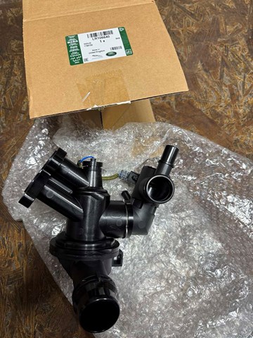 Корпус термостата LR106640 LAND ROVER