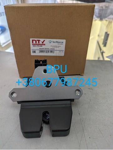 Замок і ручка дверей задка EZCFR025 NTY