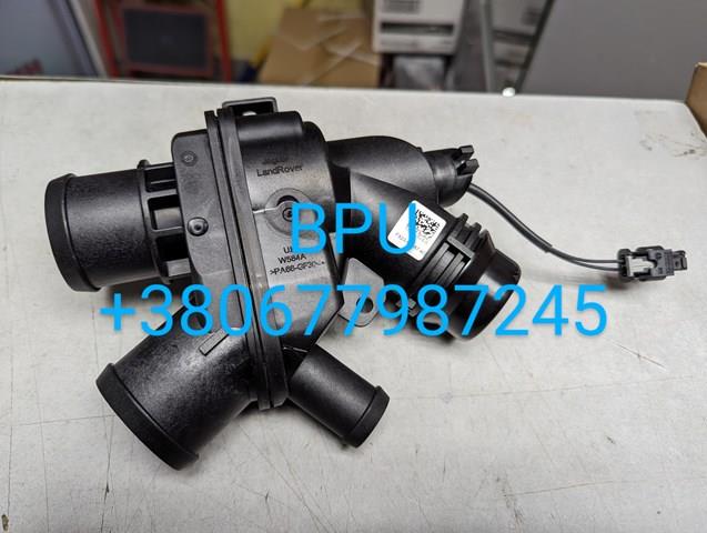 Корпус термостата в зборі LR095895 LAND ROVER