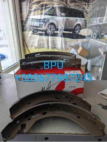 Колодки гальмівні задні, барабанні S44504 BREMBO