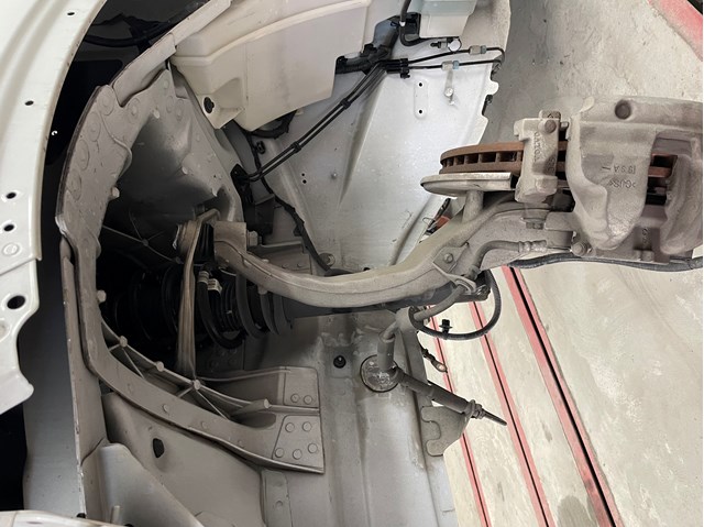 Амортизатор передньої підвіски 32269059 VOLVO