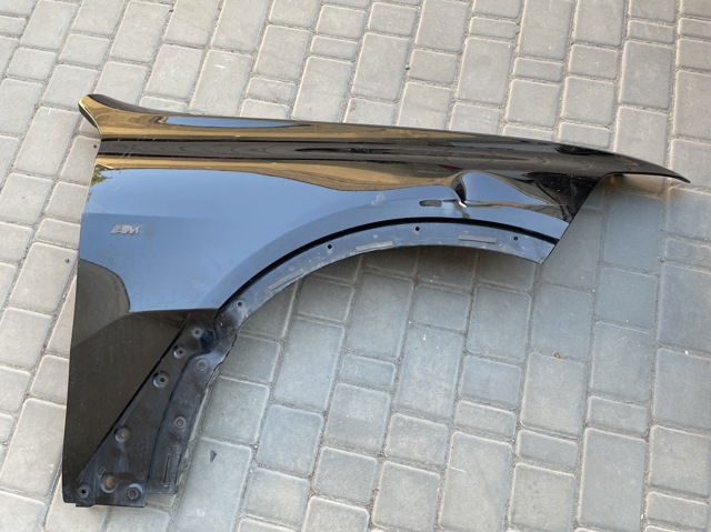 Переднє праве крило 41007933472 BMW