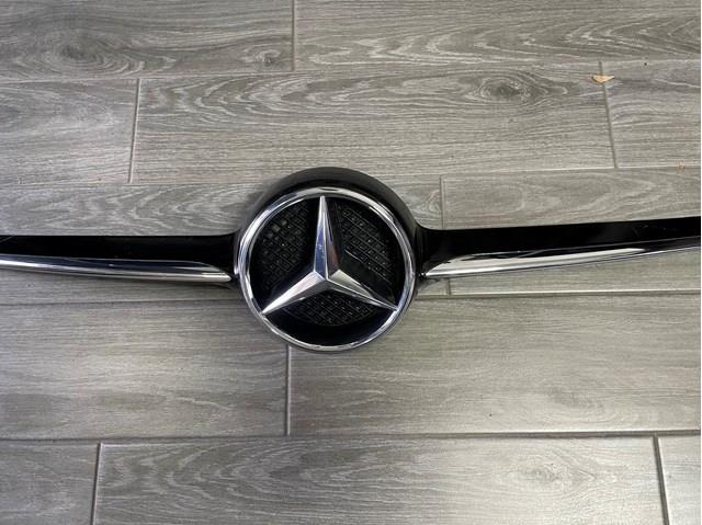 Решітка радіатора A1178880060 MERCEDES