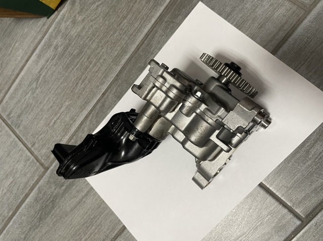 Насос масляний PX1314100 MAZDA
