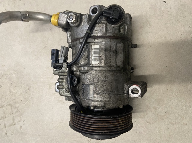 Компресор кліматичної установки 926004EB0A NISSAN
