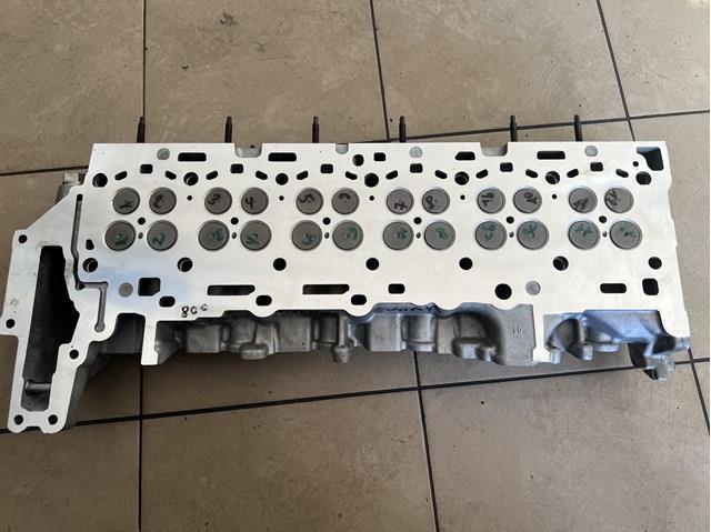 Головка блоку циліндрів 11127812927 BMW