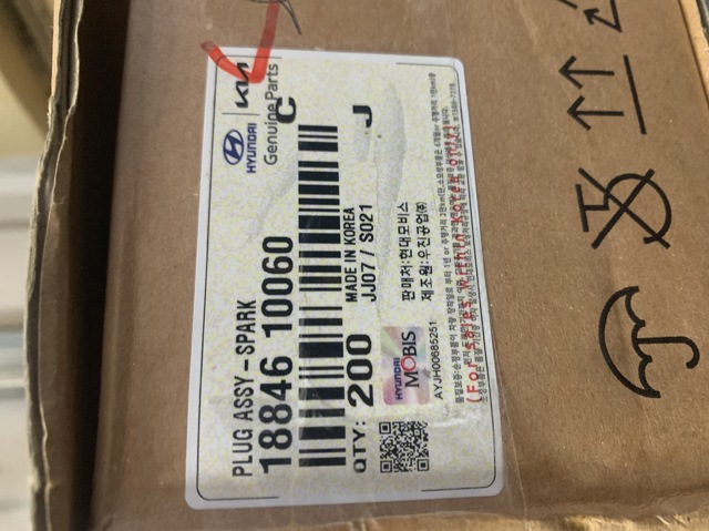 Свічки запалювання (запальні) і дроти 1884610060 HYUNDAI