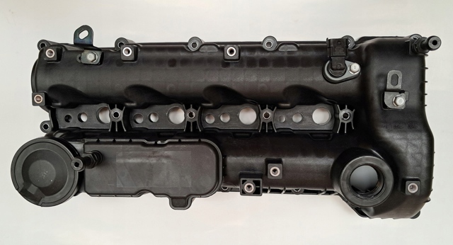 Кришка клапанів 224102F002 HYUNDAI