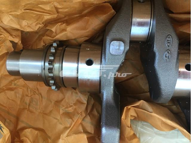 Колінвал двигуна 6D0262EU00 HYUNDAI