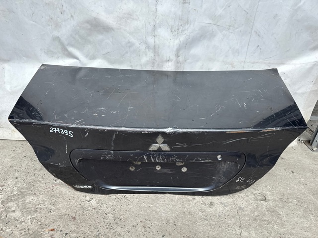 Кришка багажника із спойлером седан дефект 5920A020