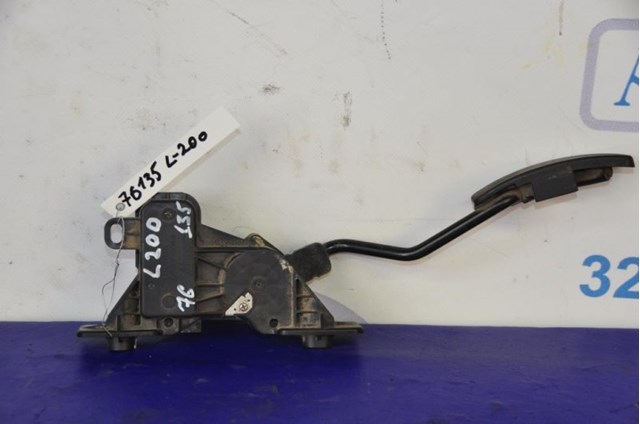 Педаль газу (акселератора) Mitsubishi Pajero SPORT 2