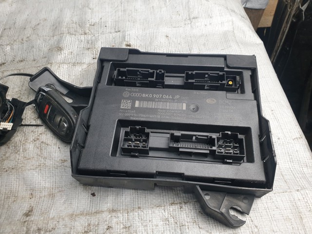 Блок комфорту 8K0907064JP VAG