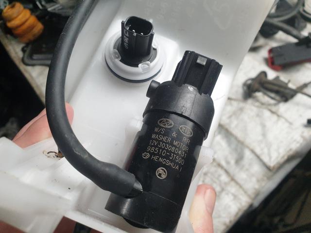 Водяний бачок омивача скла 98610GI000 HYUNDAI