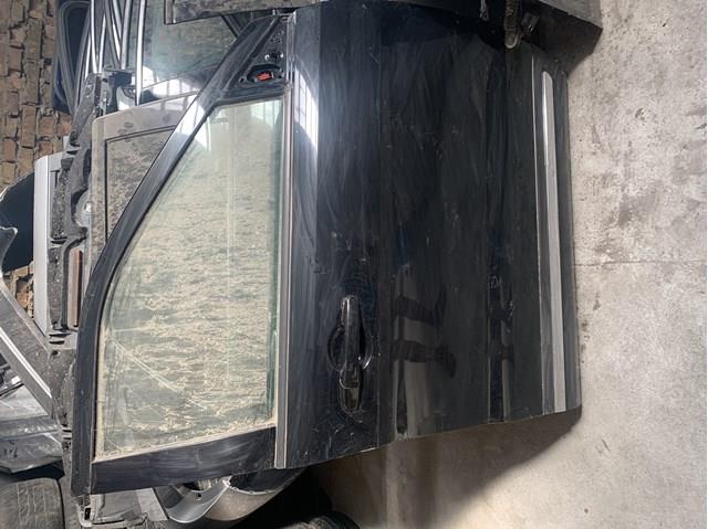 Дверь передняя правая ford explorer xlt чорна з хромом  JB5Z-7820124-B