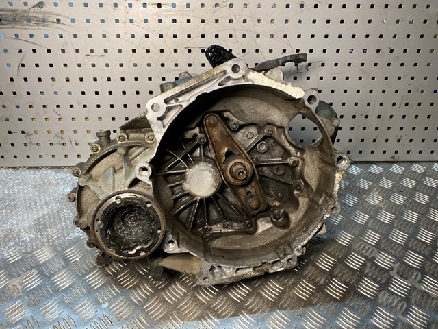 Корпус коробки передач 0AJ301103 VAG