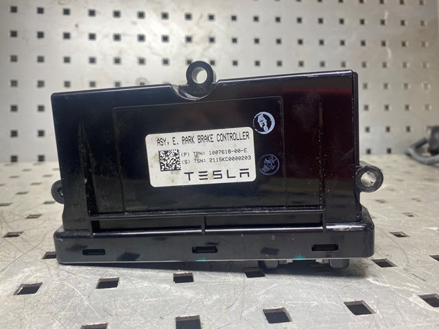 Блок стоянкового гальма 100761800E TESLA