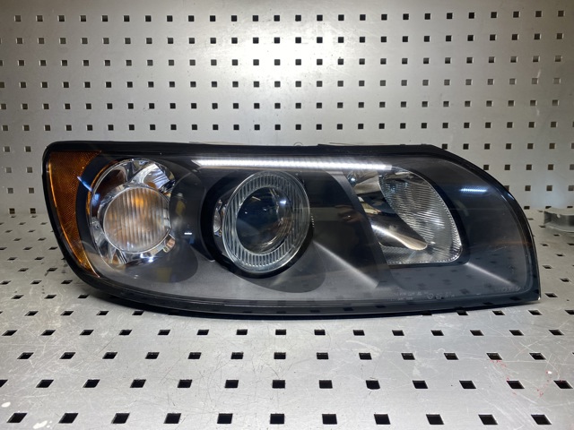 Фара ліва 30698874 VOLVO