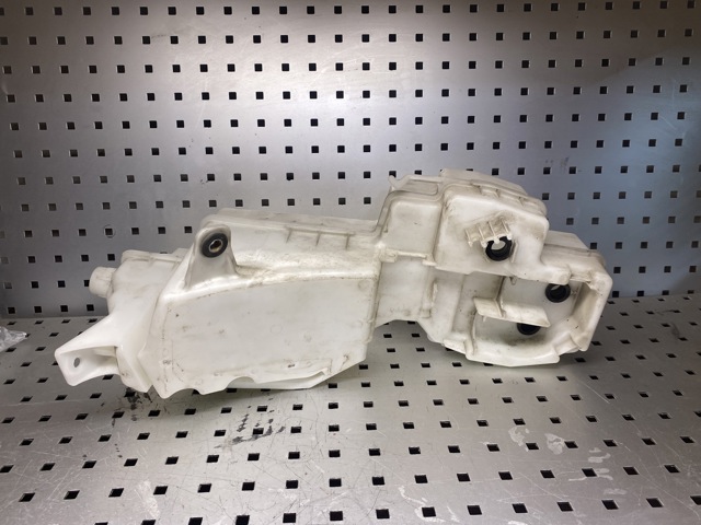 Бачок омивайки 30747576 VOLVO
