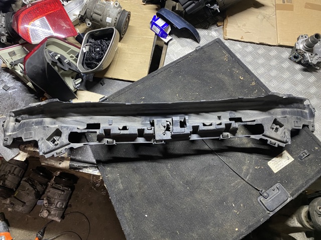 Абсорбер (наповнювач) бампера переднього 31283746 VOLVO