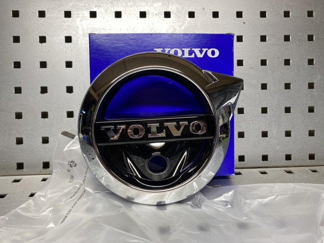 Емблема решітки радіатора 31383854 VOLVO