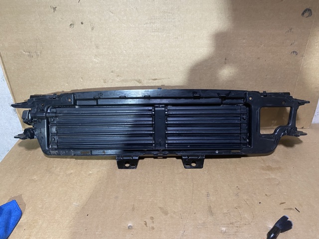 Жалюзі радіатора охолодження 32345499 VOLVO
