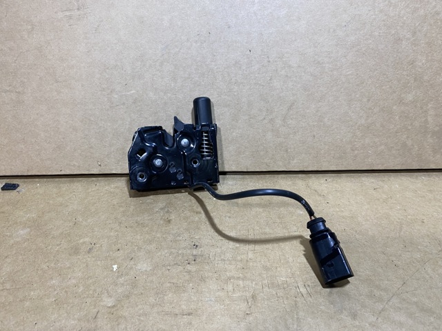 Замок капота 4G0823509C VAG