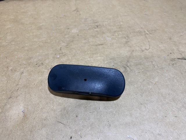 Форсунка омивача скла лобового, права 4G0955988A VAG