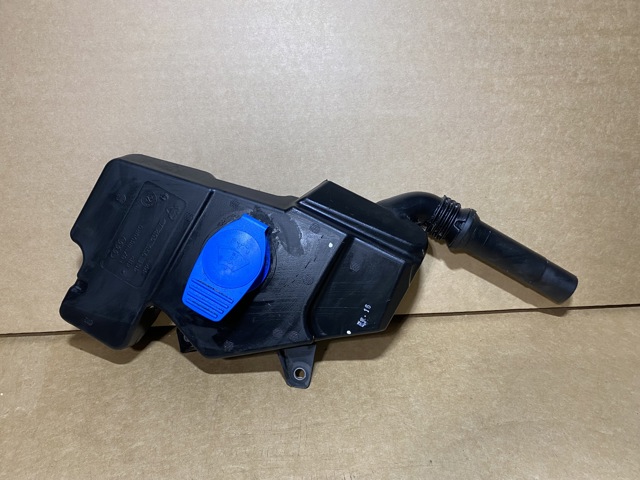 Горловина бачка омивача 4G1955462A VAG