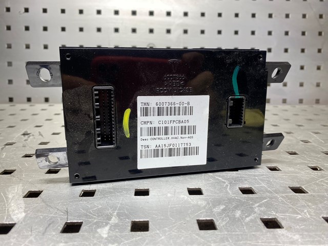 Модуль керування (ЕБУ) клімат-контролем 600736600B TESLA